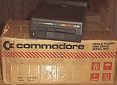 cbm/serialdrives/1551box.gif